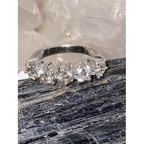 143 - AN ELEGANT 18CT WHITE GOLD FIVE STONE DIAMOND RING, the five round brilliant cut diamonds weigh 1.90... 