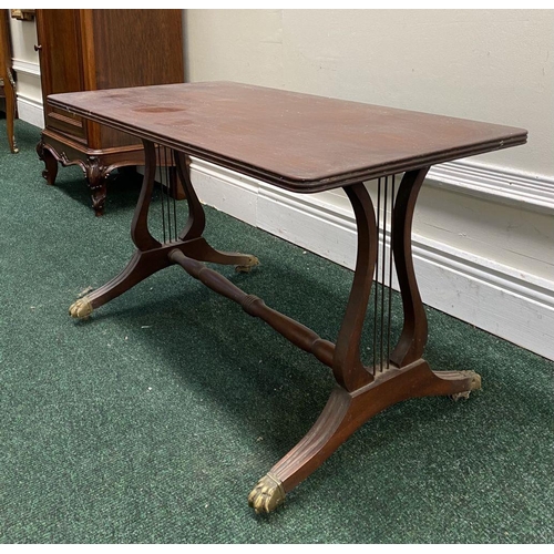 163 - AN ANTIQUE MAHOGANY COFFEE TABLE, with harp leg design supported by turned stretcher, fluted legs wi... 