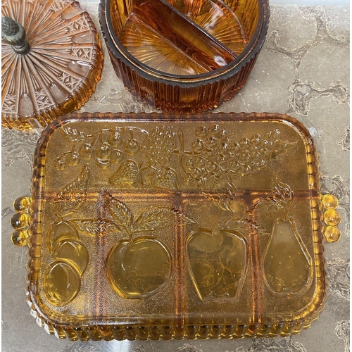 167 - A VINTAGE INDIANA GLASS AMBER SERVING TRAY AND LIDDED DISH, Indiana Glass tray with fruit motif, fiv... 