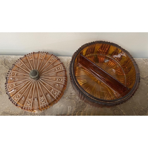 167 - A VINTAGE INDIANA GLASS AMBER SERVING TRAY AND LIDDED DISH, Indiana Glass tray with fruit motif, fiv... 