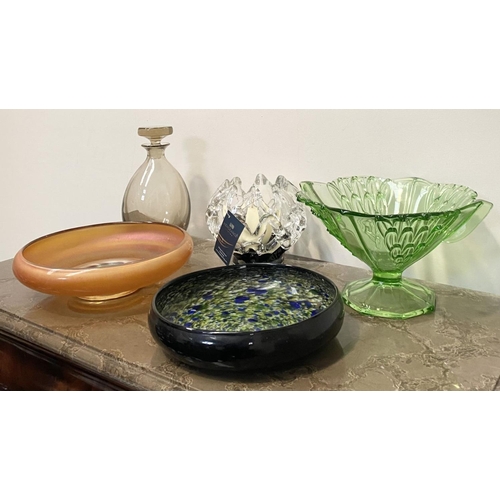 195 - A VINTAGE COLOURED GLASS LOT TO INCLUDE, (i) an art deco green glass pedestal bowl with handles, (ii... 