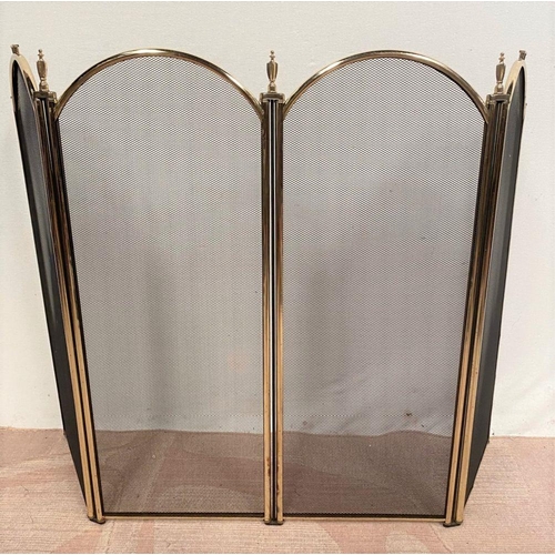 250 - A FOUR PANEL BRASS FIRE SCREEN, polished brass with decorative finials, dimensions: 100cm x 81cm hig... 