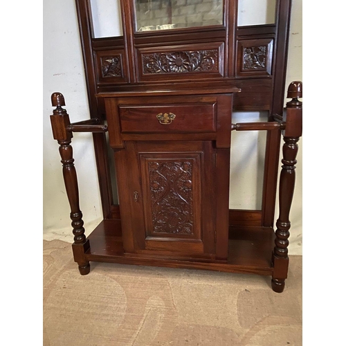 274 - AN EXCELLENT MAHOGANY HALL STAND, with rectangular mirror to centre above shaped cornice with crest ... 