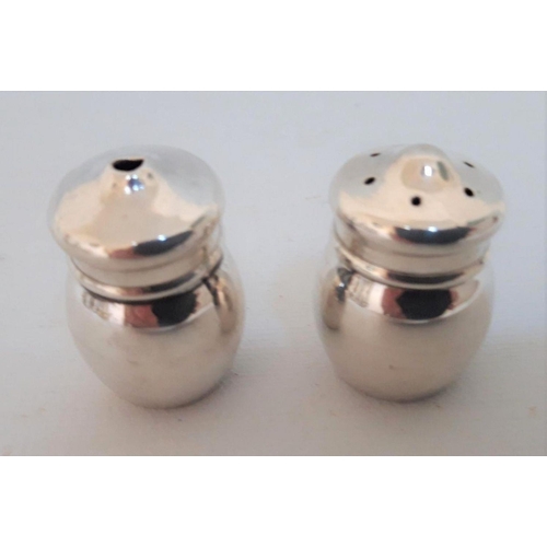 306 - A PAIR OF DUBLIN SILVER SALT AND PEPPER CELLARS, Hallmarked Dublin 1973, Maker JMC for ‘Jewellery an... 