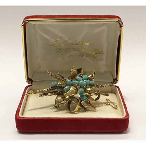 310 - A BEAUTIFUL 14CT YELLOW GOLD TURQUISE BROOCH, stylised floral bouquet set with turquoise stones, mar... 