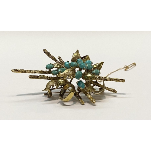 310 - A BEAUTIFUL 14CT YELLOW GOLD TURQUISE BROOCH, stylised floral bouquet set with turquoise stones, mar... 