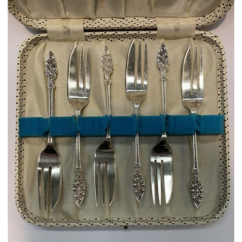 314 - A CASED SET OF DECORATIVE SILVER FORKS, Maker A J Bailey, Everest Works, Tenby Street North, Birming... 