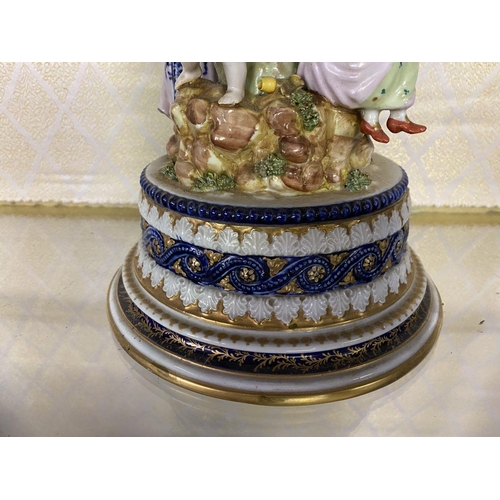 47 - A BEAUTIFUL MEISSEN PORCELAIN COMPOTE CENTRPIECE, with pierced design to top, decorated with flowers... 