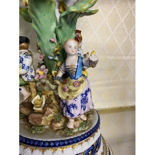 47 - A BEAUTIFUL MEISSEN PORCELAIN COMPOTE CENTRPIECE, with pierced design to top, decorated with flowers... 