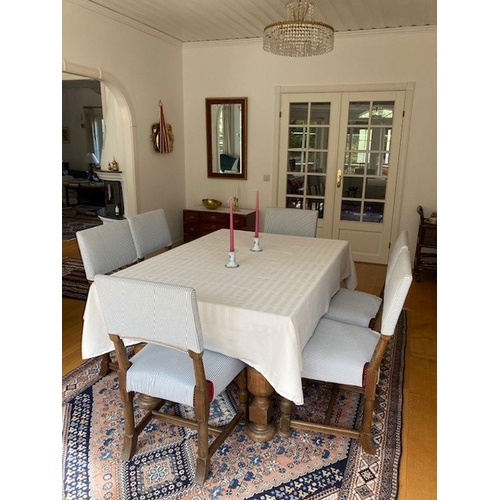 7 - A WONDERFUL SOLID OAK DINING TABLE ALONG WITH CHAIRS, table with turned legs, carving to frieze, tur... 