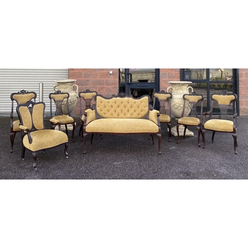 83 - AN EXCELLENT ROSEWOOD NINE PIECE FURNITURE SUITE, to include four chairs, two carvers, settee and tw... 