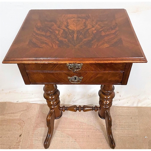 11 - A GOOD QUALITY WALNUT CROSSBANDED WORK TABLE / SIDE TABLE / LAMP TABLE, the hinged top opens to reve... 