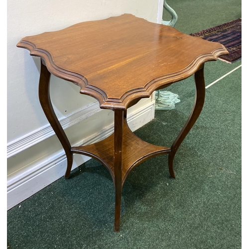 107 - AN ANTIQUE MAHOGANY SERPENTINE SHAPED OCCASSIONAL TABLE, standing on cabriole leg conjoined by shape... 