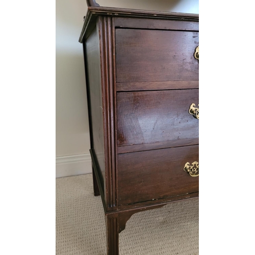 113 - A BEAUTIFUL ANGIQUE ‘DRESSING ROOM’ CHEST OF DRAWERS WITH MIRROR, the chest has a 2 over 2 arrangeme... 