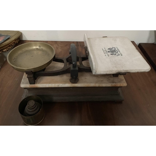 177 - AN ANTIQUE SET OF W & T AVERY WEIGHING SCALES, enamel plate reading ‘By Appointment to the Late King... 