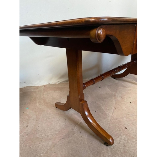 29 - A VERY GOOD QUALITY WILLIAM IV MAHOGANY LIBRARY / SOFA TABLE, with rounded corners to the surface, a... 