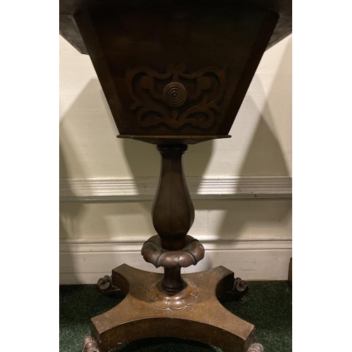 47 - AN ANTIQUE MAHOGANY SEWING/WORKS TABLE, the tiered top with canted corners opening to excellent fitt... 