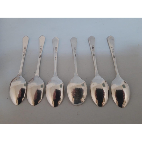 61 - A CASED SET OF IRISH SILVER TEA/COFFEE SPOONS, hallmarked, with date letter for 1966, complete with ... 