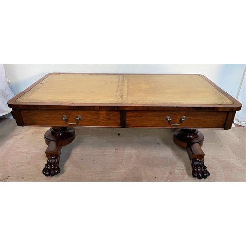 7 - A VERY FINE WILLIAM IV ROSEWOOD LEATHER TOPPED COFFEE TABLE / LOW RISE WRITING TABLE, to the front s... 