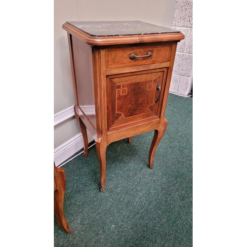 70 - A VERY FINE PAIR OF FRENCH CROSSBANDED & INLAID MARBLE TOPPED LOCKERS, with a single drawer over a c... 