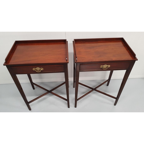 8 - A FINE PAIR OF HANDMADE SOLID MAHOGANY SIDE TABLES / LAMP TABLES, each with a raised three quarter g... 