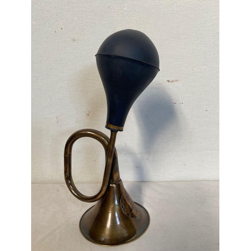 128 - A VINTAGE COPPER TAXI HORN, dimensions: 32cm high approx.