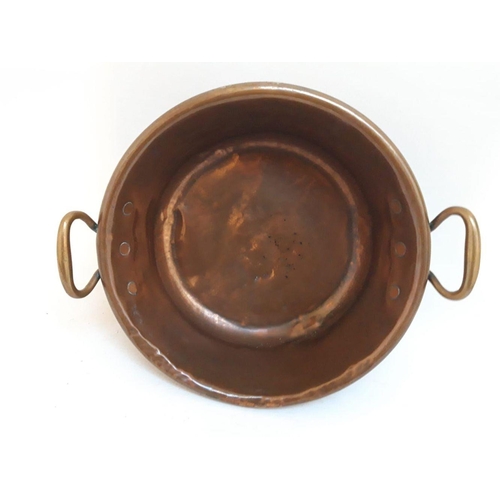 134 - A LATE 19TH CENTURY COPPER TWO HANDLED SAUCEPAN, dimensions: 35cm diameter x 41cm overall width appr... 