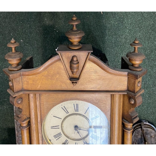 179 - AN EXCELLENT CARVED AMERICAN WALL CLOCK, with roman numerals to white dial, in hardwood case, carved... 