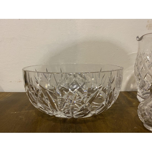 184 - A VINTAGE CUT GLASS LOT TO INCLUDE A WATERFORD CRYSTAL CUT GLASS JUG, Marked to base, (ii) a cut gla... 