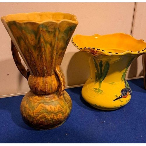 196 - A MIXED LOT OF YELLOW ENGLISH JUGS AND POTS/VASES tallest piece 26cm.