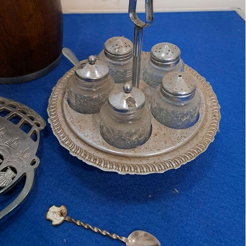 224 - A MIXED SILVERPLATE LOT INCLUDING TWO FITTED KEGS along with coaster/tray in shape of teapot, coiled... 