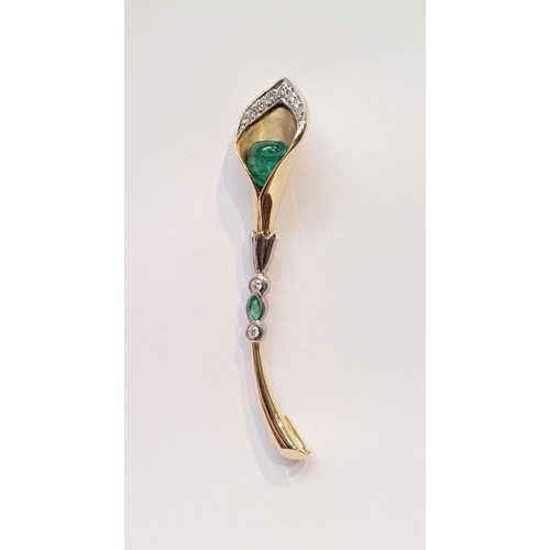 3 - A STUNNING 18CT YELLOW GOLD PLATINUM DIAMOND & EMERALD CALLA LILY BROOCH, in the form of a lily flow... 