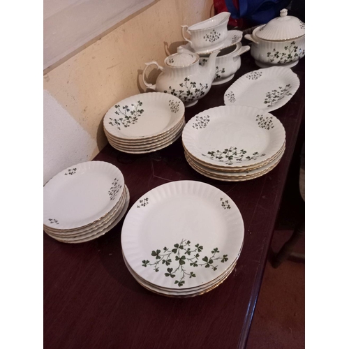 94 - A 30 PART SERVICE DECORATED WITH BEAUTIFUL SHAMROCK DESIGN, includes; Large teapot, gravy boat & pla... 