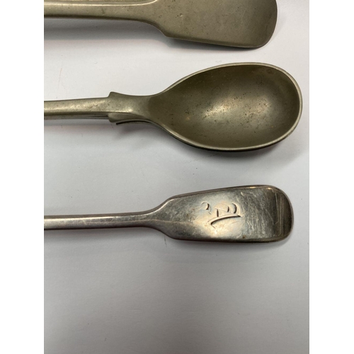 161 - A COLLECTION OF SILVER MUSTARD SPOONS, to include (i) a silver mustard spoon Maker James & Josiah Wi... 