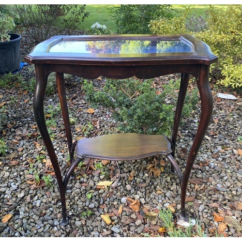 176 - A 19TH CENTURY MAHOGANY SIDE TABLE/DISPLAY CABINET, glass top opening to blue baize interior, standi... 