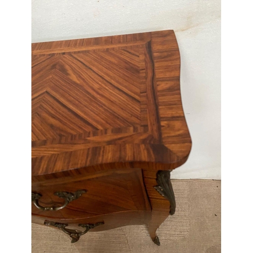 2 - AN EXCELLENT TWO DRAWER KINGWOOD INLAID SIDE CABINET, shaped top with crossbanding above two drawers... 