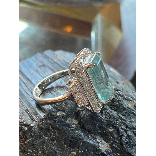 52 - A MAGNIFICENT WHITE GOLD AQUAMARINE & DIAMOND RING, 7.59ct aquamarine surrounded by brilliant cut di... 