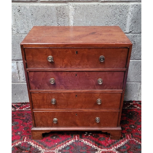 53 - AN EARLY 19TH CENTURY VERY GOOD QUALITY MAHOGANY CHEST OF DRAWERS, with four graduated drawers, each... 