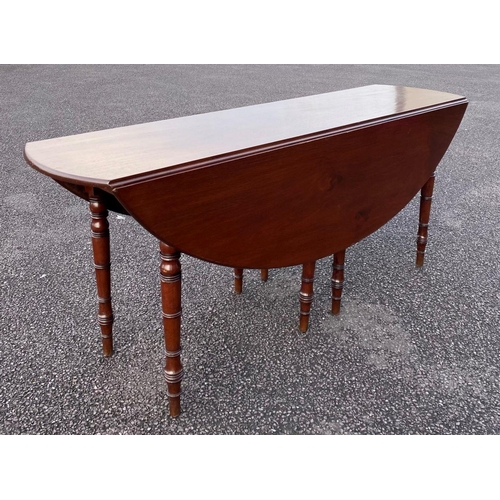 81 - AN IRISH RECENCY PERIOD MAHOGANY HUNTING/WAKES TABLE, the rectangular top with curved ends and D-sha... 