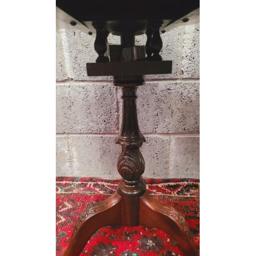 99 - A VERY FINE 19TH CENTURY STYLE MAHOGANY PIE-CRUST EDGED TIP UP TABLE, with lovely scalloped edge hav... 