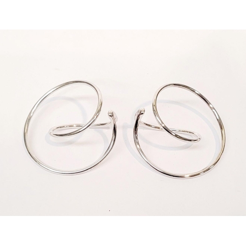 110 - A PAIR OF GEORG JENSEN STERLING SILVER 'INFINITY' EAR CUFFS, a lovely dynamic pair of ear cuffs that... 