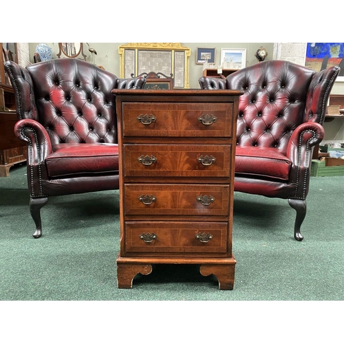 15 - A GEORGIAN FIVE DRAWER MAHOGANY CHEST, with crossbanding and inlay to drawers and top, drawers compl... 