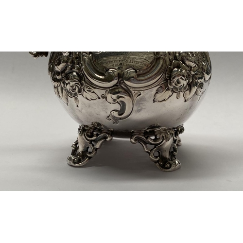 16 - AN EXCELLENT EDWARD VII SILVER DECORATIVE PITCHER, Maker Edward & John Barnard London, c.1859, bulbo... 