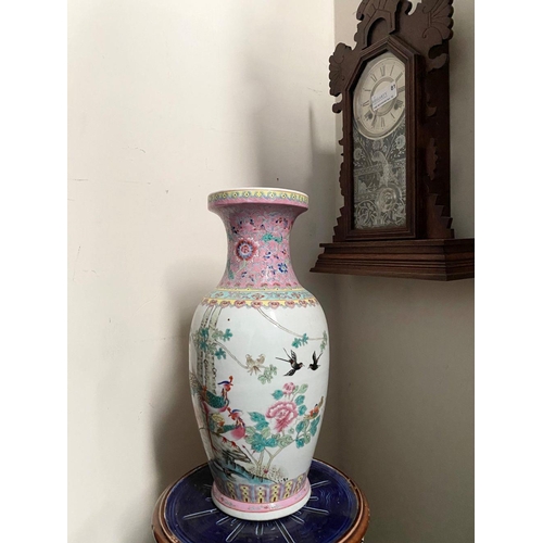 22 - A LARGE 20TH CENTURY CHINESE FAMILLE ROSE PORCELAIN VASE, of baluster form, decorated with painted s... 