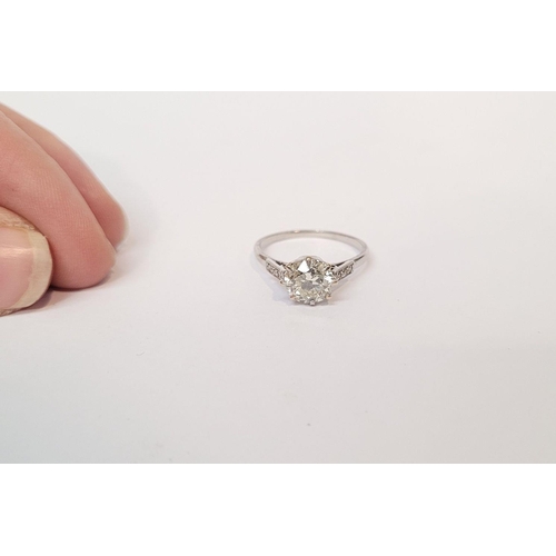 64 - A LOVELY SOLITAIRE DIAMOND RING, a perfect gift for the one you love! The central raised crown set d... 