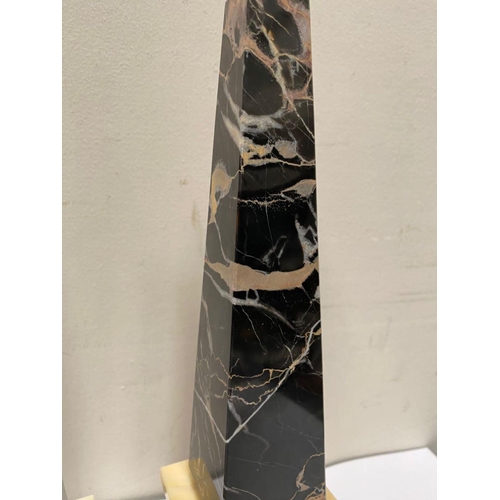 9 - AN EXCELLENT PAIR OF MID 20TH CENTURY MARBLE OBELISKS, body with tapered form, in black Portoro ripp... 