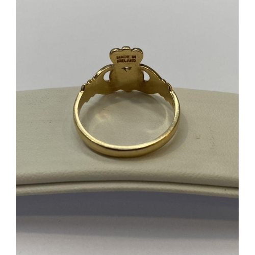 97 - A TRADITIONAL 10CT YELLOW GOLD IRISH CLADDAGH RING, Makers marks JC, Hallmarks rubbed, Marked Made i... 