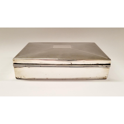 105 - A GOOD QUALITY SILVER COVERED CIGAR BOX, with hinged lid and lined with wood. The top is decorated w... 