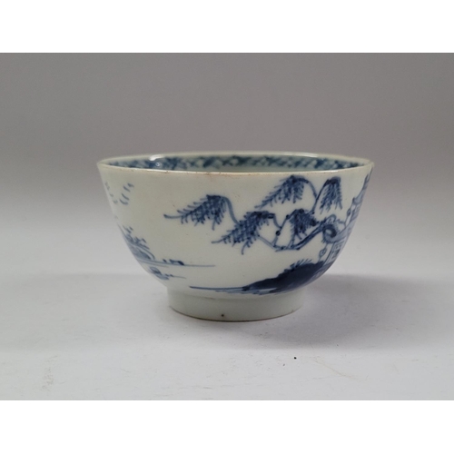 116 - A CHINESE BLUE & WHITE PORCELAINE TEA BOWL & SAUCER, late 18th century / early 19th century, decorat... 