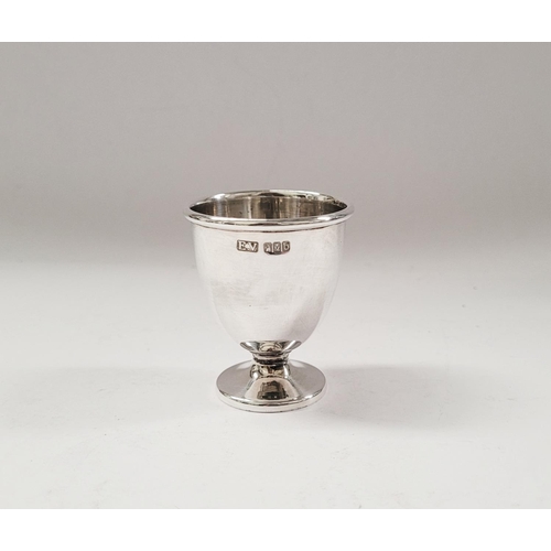 119 - TWO SILVER EGG CUPS; (i) An Irish silver egg cup, by the J.M & Co., Dublin hallmarks; date letter of... 